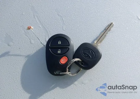 2008 Toyota Tundra Sr5 5.7L V8 z USA, uszkodzony, nr VIN 5TFDV541X8X077156